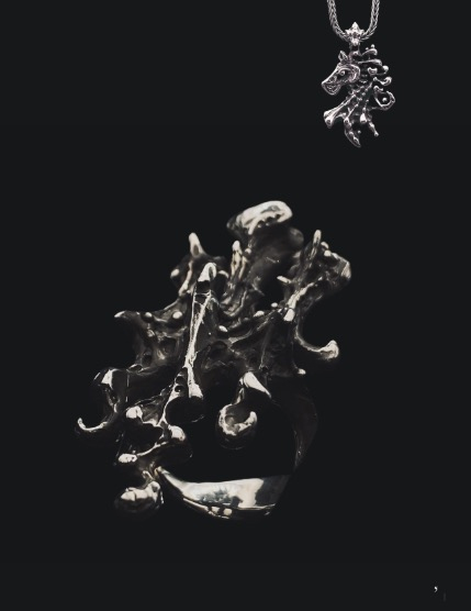 Darkly - Beauty in the Abyss Issue 327 May, page 5