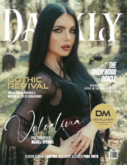 Darkly - Alternative Beauty Issue #321, page 1